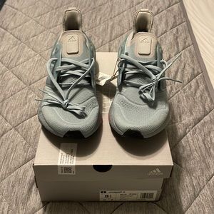 Brand new adidas ultraboost 22 with tag